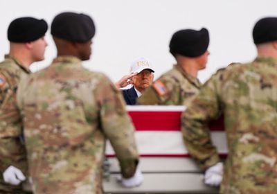 سيناتور أمريكي: ترامب فقد السيطرة على الحرب مع إيران