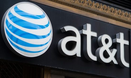 "إيه تي آند تي" تضخ 250 مليار دولار بشبكات الاتصالات الأمريكية