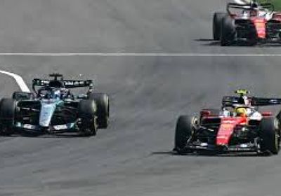 سيارتا مكلارين تنسحبان من سباق الصين قبل انطلاقه