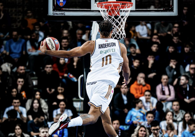 "دبي لكرة السلة" يحقق فوزاً كبيراً على كرفينا زفيزدا في الدوري الأدرياتيكي