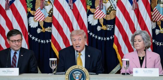 ترامب: ضربنا أكثر من 7000 هدف داخل إيران