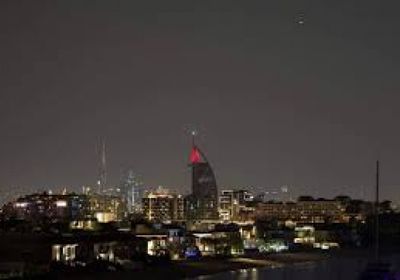 الدفاعات الإماراتية تتصدى لاعتداءات صاروخية