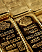 أسعار الذهب تتراجع دون 5000 دولار بضغط من قوة الدولار