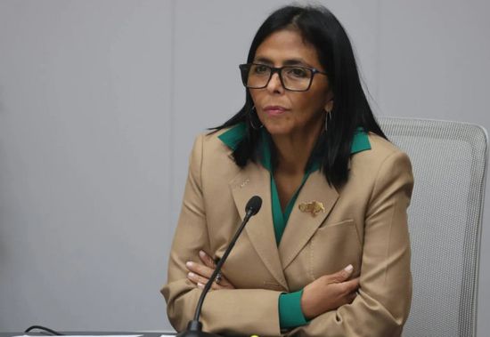 رئيسة فنزويلا تقرر إقالة وزير الدفاع في عهد مادورو