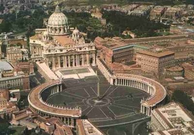 الفاتيكان يدعو ترامب إلى إنهاء الحرب مع إيران فوراً