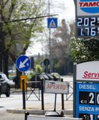 إيطاليا تتخذ تدابير لمواجهة ارتفاع أسعار الوقود