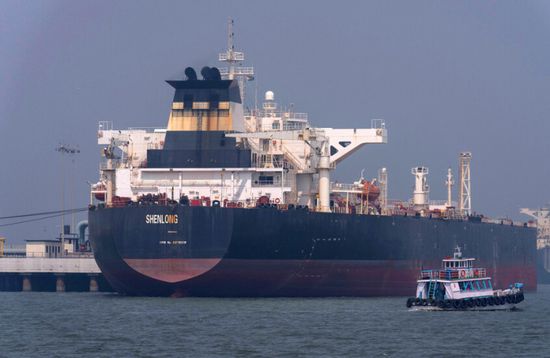 الهند ترسل شحنة مساعدات طبية إلى إيران