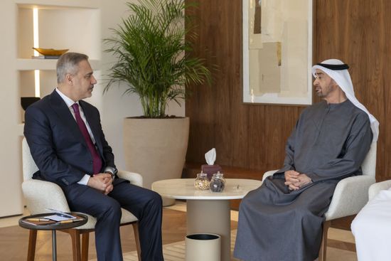 رئيس الإمارات يستقبل وزير الخارجية التركي في أبوظبي