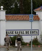 ترامب يقرر إعادة النظر بمسألة بقاء القواعد الأمريكية في إسبانيا