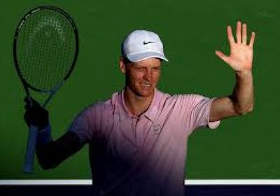 سينر يواصل تألقه في ميامي وسعيه للفوز "بثنائية الشمس المشرقة"