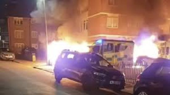 شرطة لندن: إضرام النيران في سيارات إسعاف تابعة لمنظمة يهودية