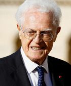 وفاة رئيس الوزراء الفرنسي الأسبق ليونيل جوسبان