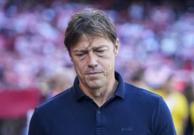 بسبب سوء النتائج.. إشبيليه يقرر إقالة مدربه الأرجنتيني ماتياس ألميدا