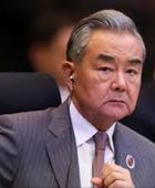 وزير الخارجية الصيني يدعو لإجراء محادثات سلام في اتصال مع نظيره الإيراني