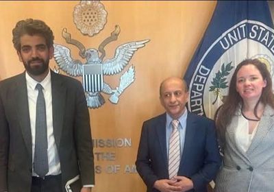 البيض يلتقي ممثلي البعثة الأمريكية في جنيف