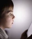 دراسة تحذر من خطورة استخدام الأطفال لوسائل التواصل