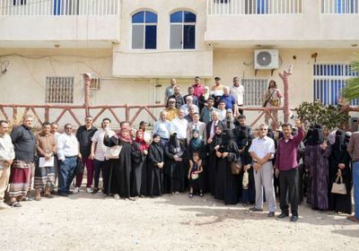 وقفة احتجاجية لكوادر أمانة الانتقالي تطالب بفتح مقارها في عدن