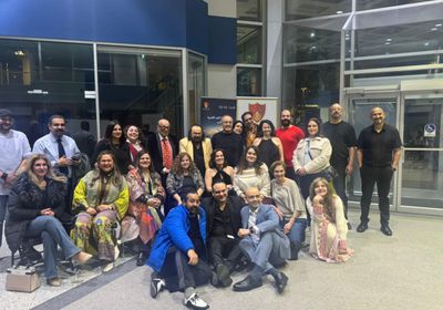 نادر أبو الليف يشارك في عرض مسرحية "مدرسة المهاجرين" بكندا