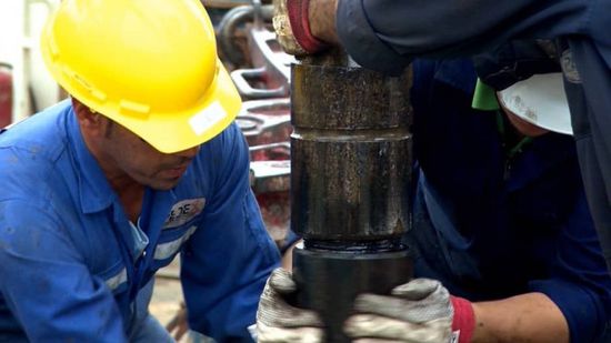 رئيس "سيمنس" يحذر من تباطؤ استثماري بظل أسعار الطاقة