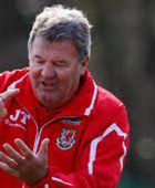 توشاك نجم ويلز وليفربول ينفي مزاعم ابنه بتشخيص إصابته بالخرف