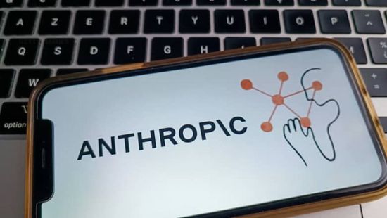 "أنثروبيك" تطلق ميزة التحكم المباشر في الحواسيب عبر "كلود"