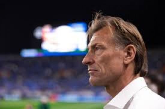 مطالبات بإقالة "رينارد" بعد الهزيمة الثقيلة أمام مصر