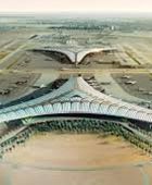 هجوم بمسيّرات يلحق "أضرارا كبيرة" في رادار مطار الكويت&nbsp;