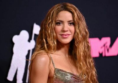 شاكيرا تؤجل حفلاتها بالقاهرة إلى نوفمبر القادم