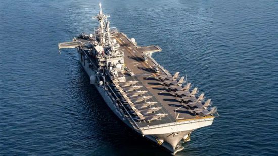 تعزيز أمريكي.. سفينة "USS TRIPOLI" تنضم لعمليات القيادة الوسطى