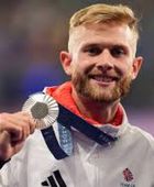 البريطاني كير يتمنى تحطيم الرقم القياسي للقروج في سباق الميل بلندن