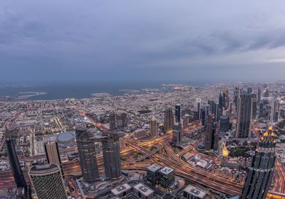 قطاع العقارات الإماراتي يتألق بمشاريع ملياريه