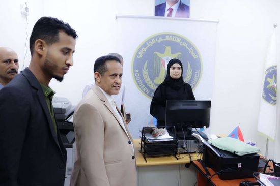 الحالمي يتفقد سير العمل بالقيادة المحلية لـ"انتقالي عدن"