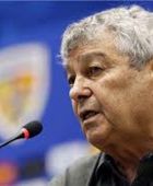 نقل لوتشيسكو مدرب رومانيا للمستشفى بعد إصابته بوعكة صحية