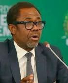 استقالة الأمين العام للكاف وسط فترة مضطربة للكرة الأفريقية