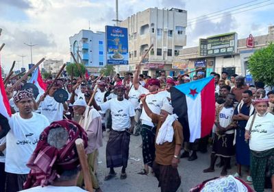 علم الجنوب يتصدر فعاليات المطلع السنوي لعقل باعوين بالشحر