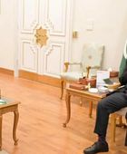 رئيس وزراء باكستان يستقبل وزير الخارجية السعودي في إسلام آباد