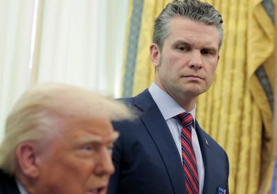 البنتاجون ينفي استثمار وزير الدفاع بشركات السلاح