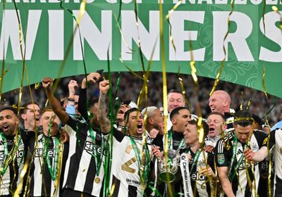 الرئيس التنفيذي لنيوكاسل يدعم المدرب هاو بفتور بعد هزائم مؤلمة