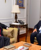 وزير الخارجية المصري يبحث مع مسؤول بالاتحاد الأوروبي تعزيز التعاون