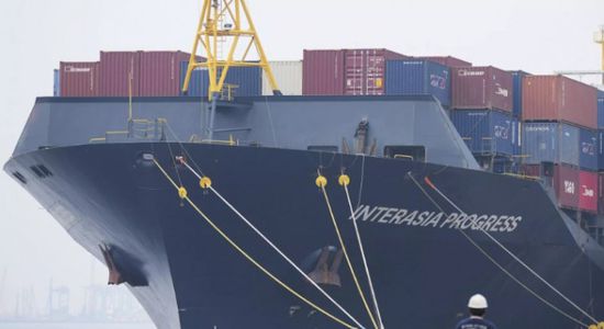 الخزانة الأمريكية تعلن رفع العقوبات عن 3 سفن تحمل العلم الروسي