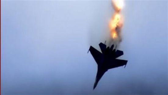 تحطم مقاتلة أمريكية خلال تحليقها 