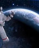 أربعة رواد فضاء يتأهبون للانطلاق إلى مدار القمر