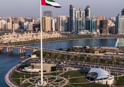 الجهات المختصة في أم القيوين تتعامل مع حادث نتيجة سقوط شظايا