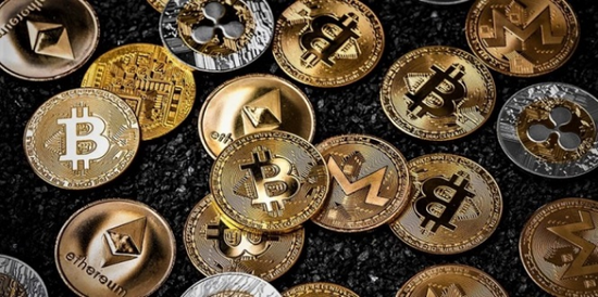 "بيتكوين" تقود انتعاش العملات المشفرة مع بداية أبريل