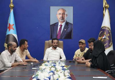 خارجية الانتقالي تشيد بالتحركات الشعبية لحماية مقرات المجلس