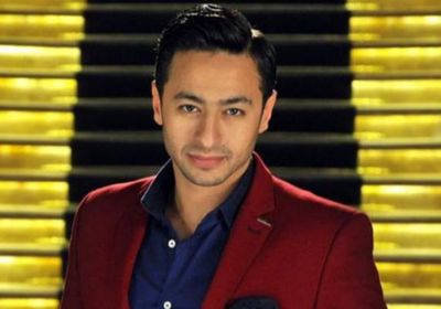 حمادة هلال يتمنى الشفاء العاجل للفنان هاني شاكر