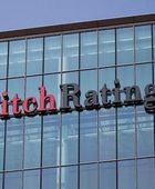 "فيتش" تتوقع استمرار تقلبات السياسة التجارية الأمريكية