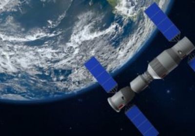 "ناسا" ترسل 4 رواد فضاء لسطح القمر