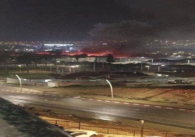 إصابات وأضرار مادية جراء سقوط شظايا صواريخ وسط إسرائيل