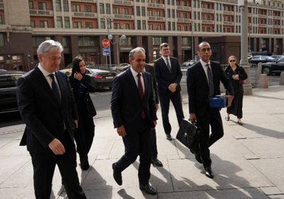 وزير الخارجية المصري يلتقي رئيس مجلس الدوما في موسكو